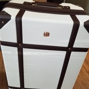 ❗SwissGear Brown White Stripe Vintage Hardside Luggage Trunk 26"❗